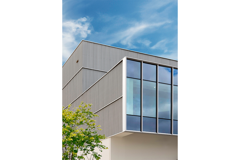 Nave logística oficinas Nederval Ribarroja Orts-Trullenque arquitectos