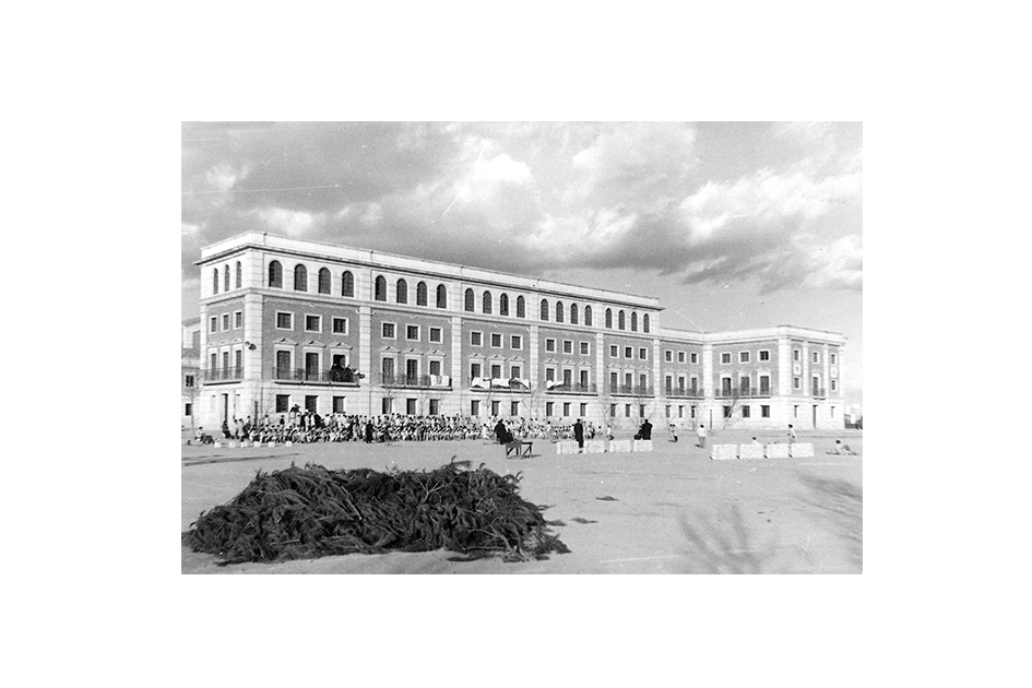 concurso bilbioteca y sala de examenes uned valencia orts-trullenque